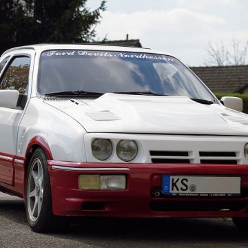 Ford Sierra Cosworth – a legend of the 1980s.