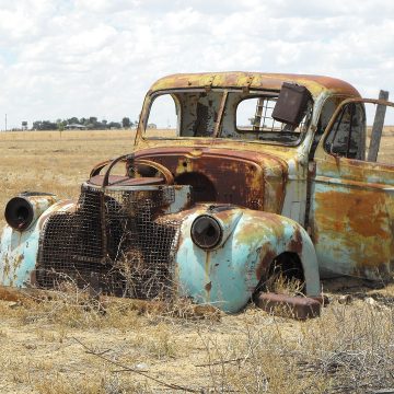 A classic car with a rotten floor – does such an investment pay off?
