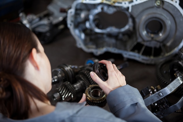 How to Choose the Right OEM Car Parts for Your Vehicle